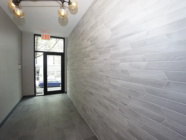 111 S 4th St #2F — Photo 7
