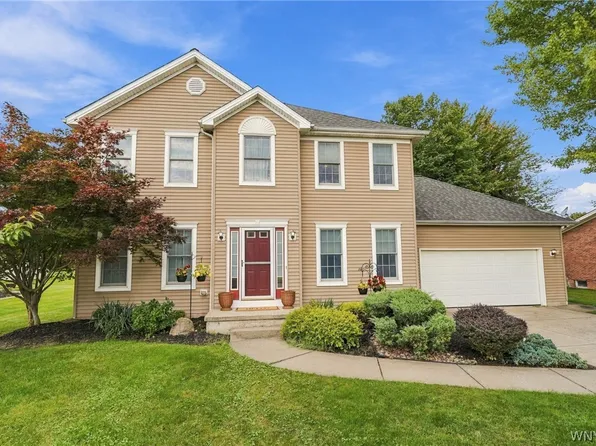 44 E Home Rd, Bowmansville, NY 14026