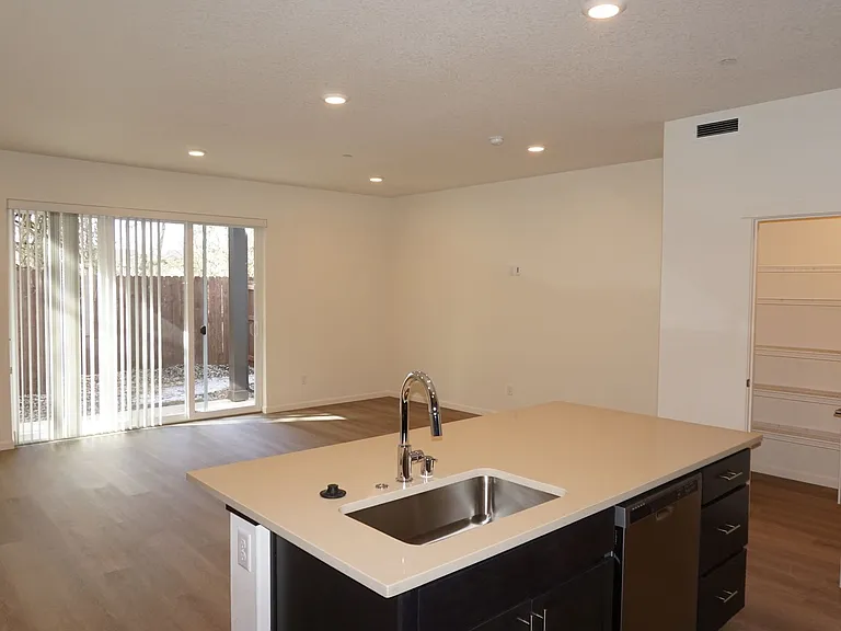11420 NE 127th Ct — Photo 12