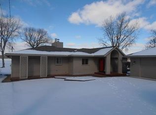 3450 Jennings Ct, Whitmore Lake, MI 48189