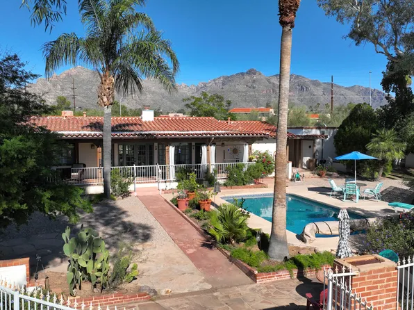 6760 N Casas Adobes Rd, Tucson, AZ 85704