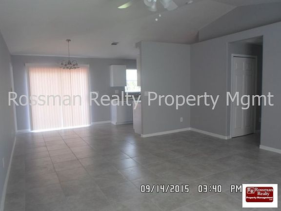 4th image of 2906 Nora Ave N Unit 1