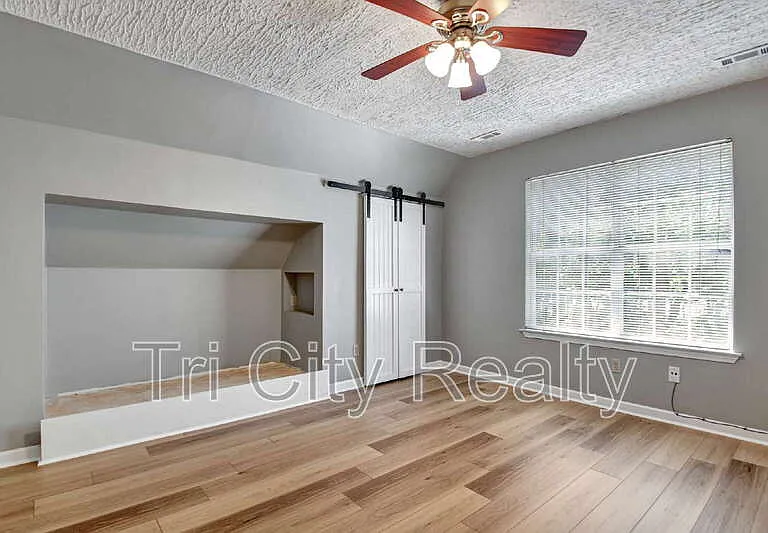 49 Montrose Ln — Photo 53