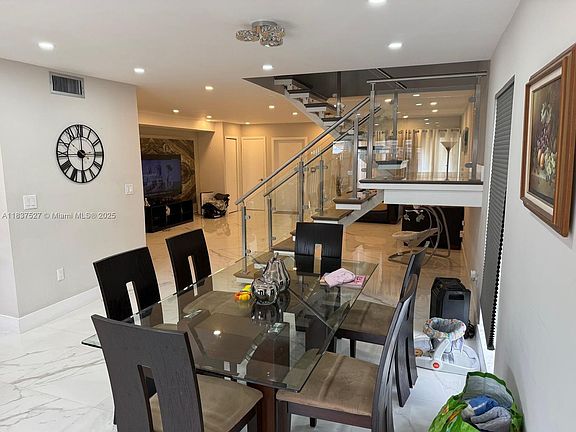 5th image of 6512 Kendale Lakes Dr APT 901