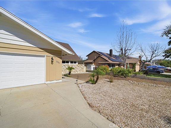 3rd image of 395 E Monterey Rd