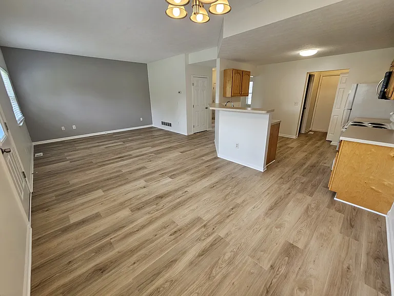 138 Wagnalls Ct — Photo 5