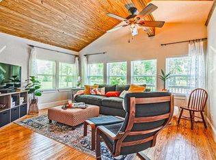 8205 Robinson Rd, Hitchcock, TX 77563