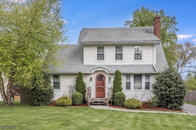 1st image of 234 Gregory Ave