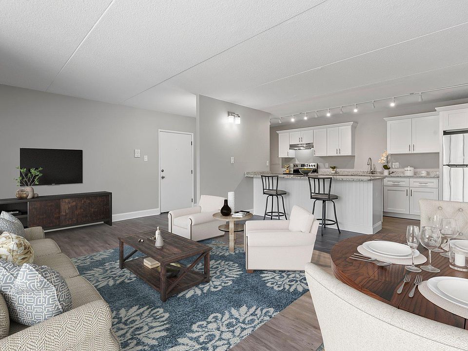 1st image of 15 Skyline Dr APT 6