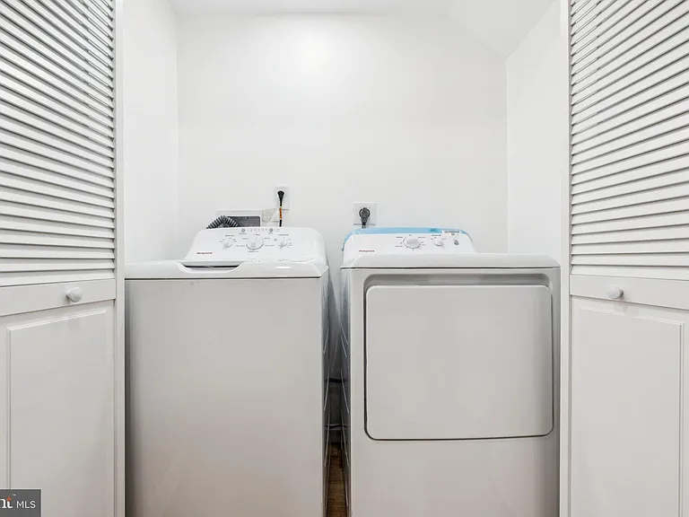 1223 Spruce St #3F — Photo 9