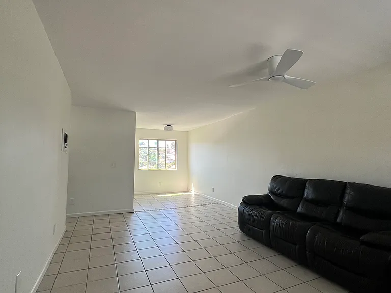 420 Hoitt St #8 — Photo 4