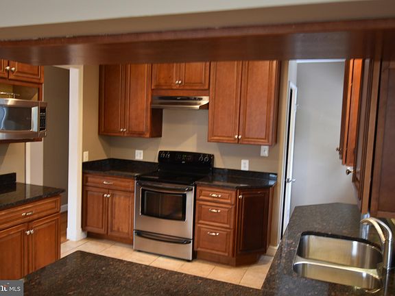 4th image of 6627 32nd St N