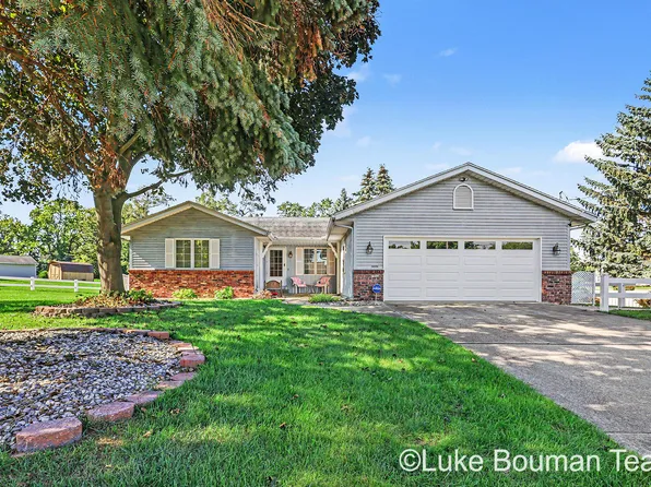 1060 Legion Park Dr, Holland, MI 49423