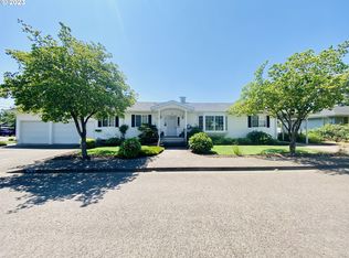 984/986 Berntzen Rd, Eugene, OR 97402