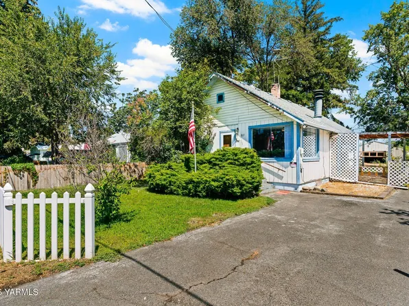 817 N 34th Ave, Yakima, WA 98902