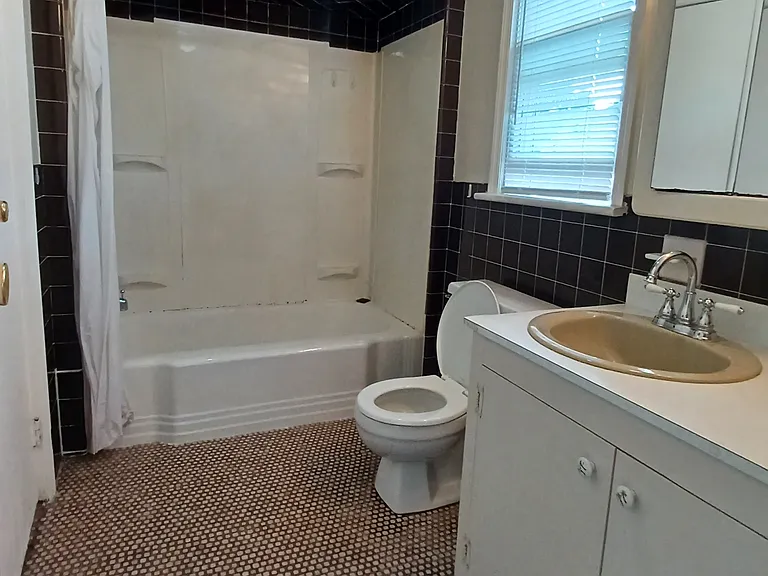 328 N 13th Ave #1 — Photo 12