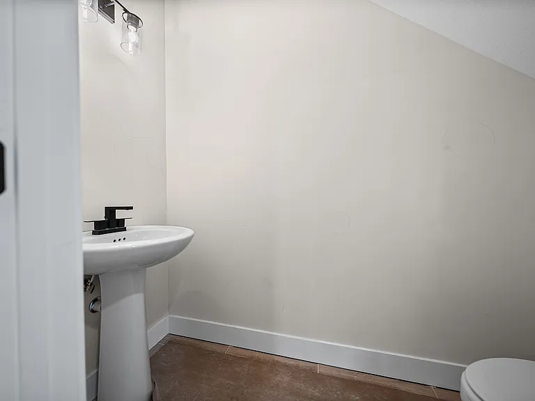 217 Cave St #1 — Photo 5