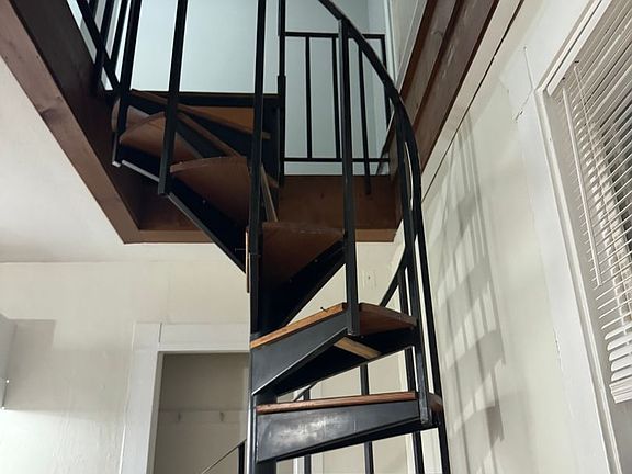 5th image of 62 Franklin St APT 22