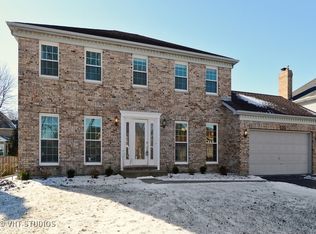 520 Peacock Ct, Naperville, IL 60565