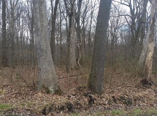 239 E Lake Rd, Acme, PA 15610