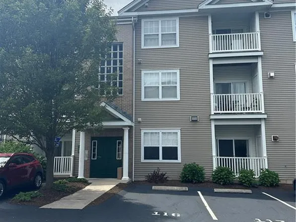 112 Mill St APT 303, Woonsocket, RI 02895