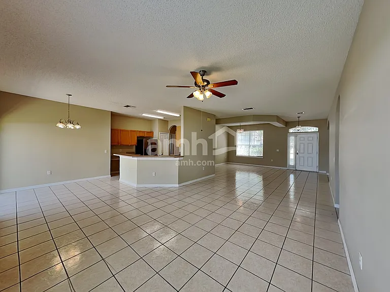 2505 Sherbrook Ln — Photo 6