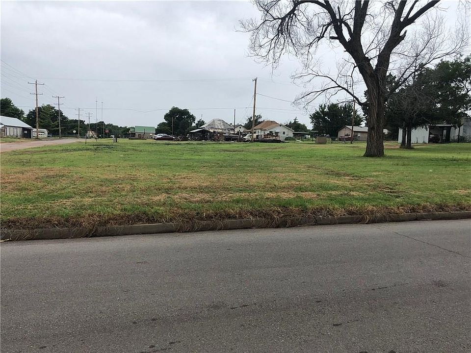 2nd image of 301 N 5th St