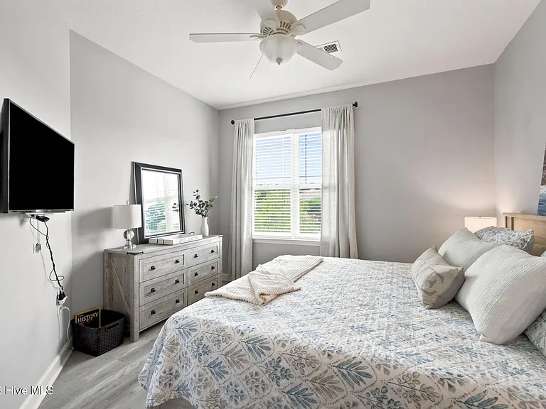 240 Woodlands Way #17 — Photo 13
