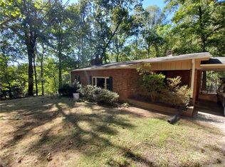 52 Hubbard Ln, Candler, NC 28715