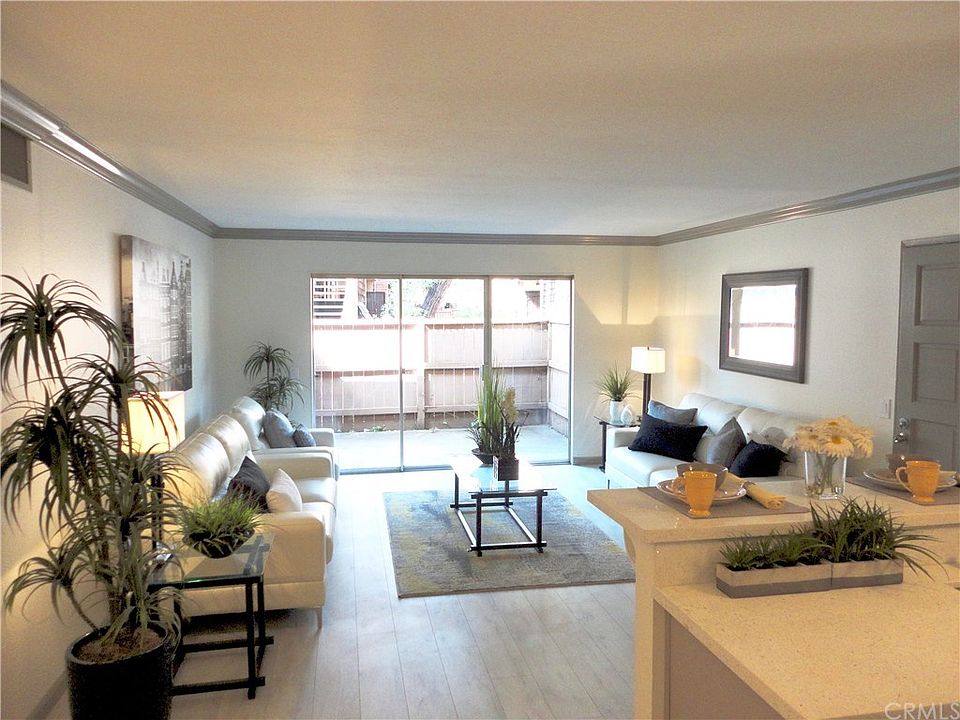 1st image of 1052A Cabrillo Park Dr APT A