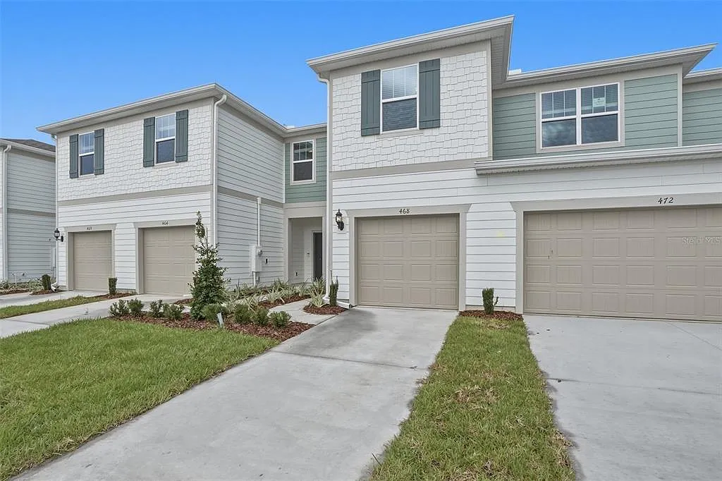 3 bed, 2.5 bath, 1750 sqft, $2,650 — Photo 3