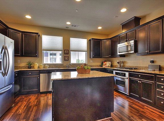 4th image of 1651 Shore Pl Unit 1