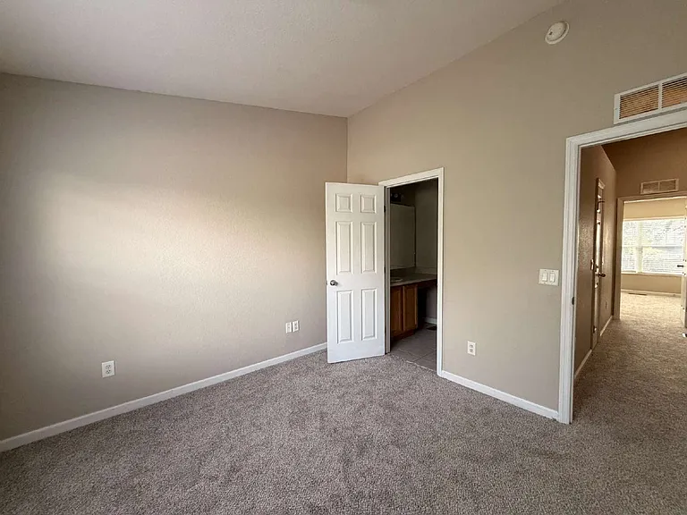 4430 SW 49th Ave — Photo 29