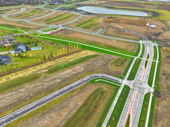 8108 77th St S, Horace, ND 58047