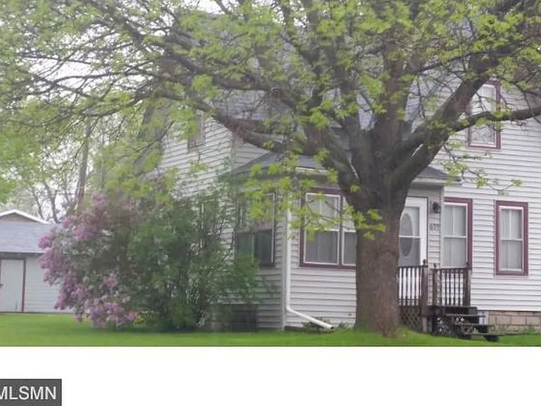 605 Chandler Ave N — Photo 2