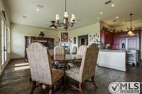 5th image of 3075 Wincrest Dr