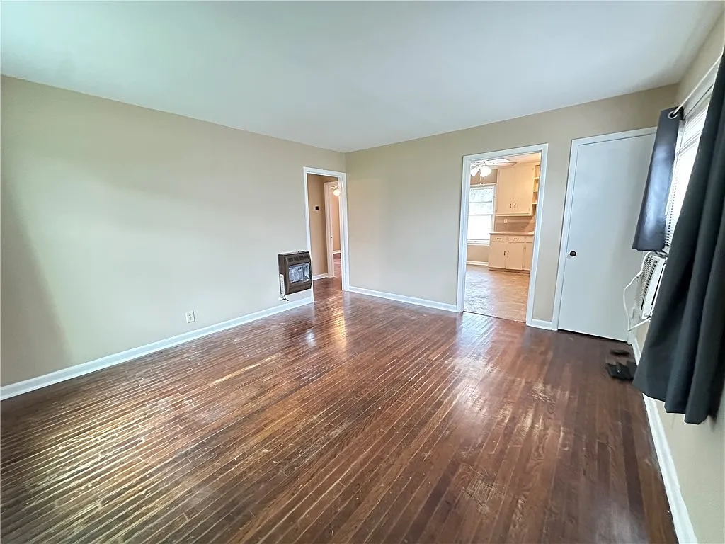 2 bed, 1.0 bath, 857 sqft, $1,250 — Photo 4