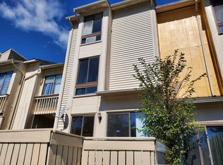 10181 Ridgeline Dr, Montgomery Village, MD 20886