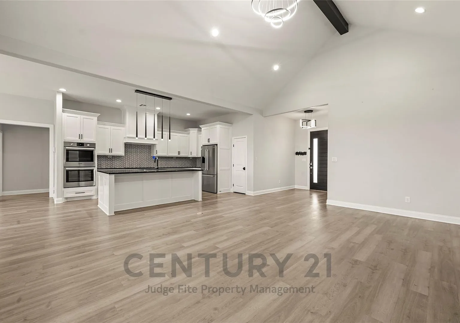 Beautifully Designed 4/3/2 in Highly Sought-After Lorena ISD! — Photo 3