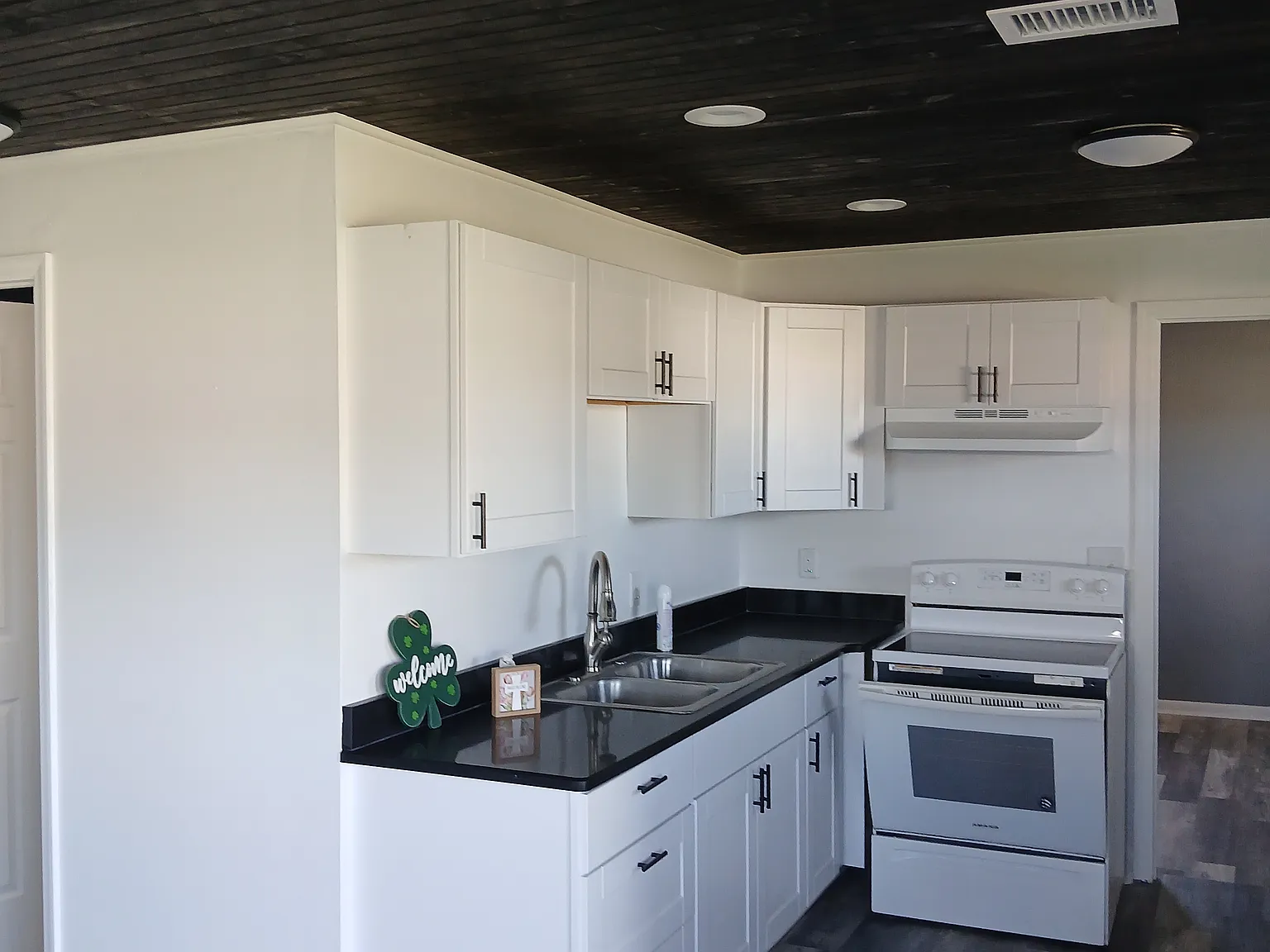 3 bed, $1,450 — Photo 4