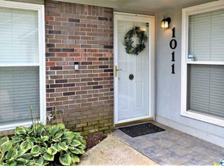 1011 Club View Dr NW, Huntsville, AL 35816