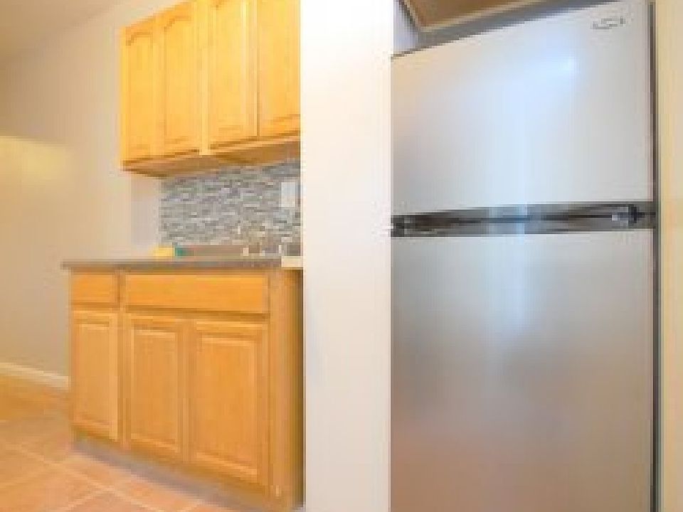 2nd image of 2306 7th Ave APT 4b