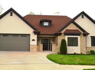 2400 Stratford Chase Pkwy, Columbia, MO 65201