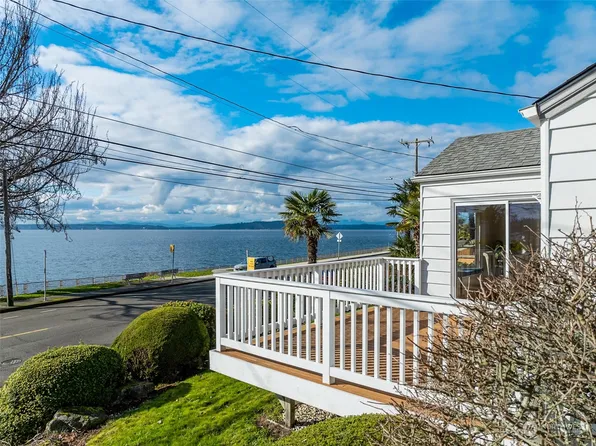 4652 Beach Drive SW, Seattle, WA 98116