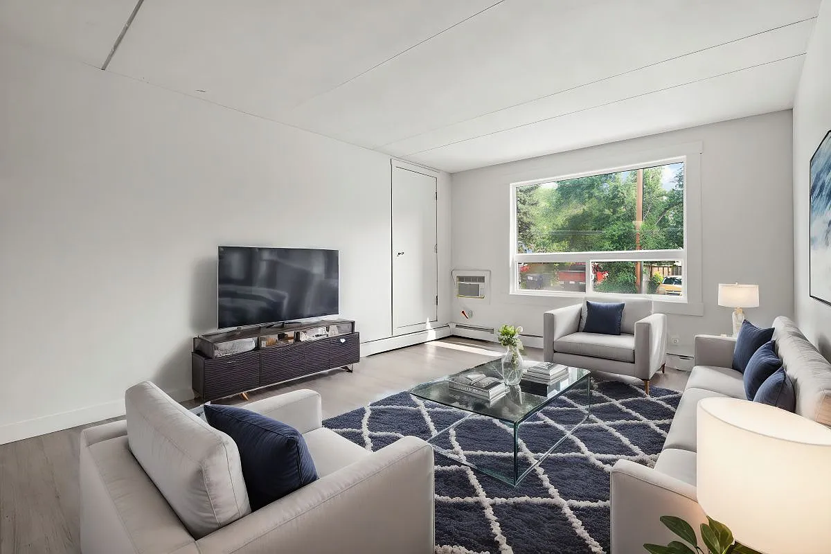 Penthouse Apartments — Photo 2