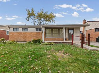21301 Briarcliff St, Saint Clair Shores, MI 48082