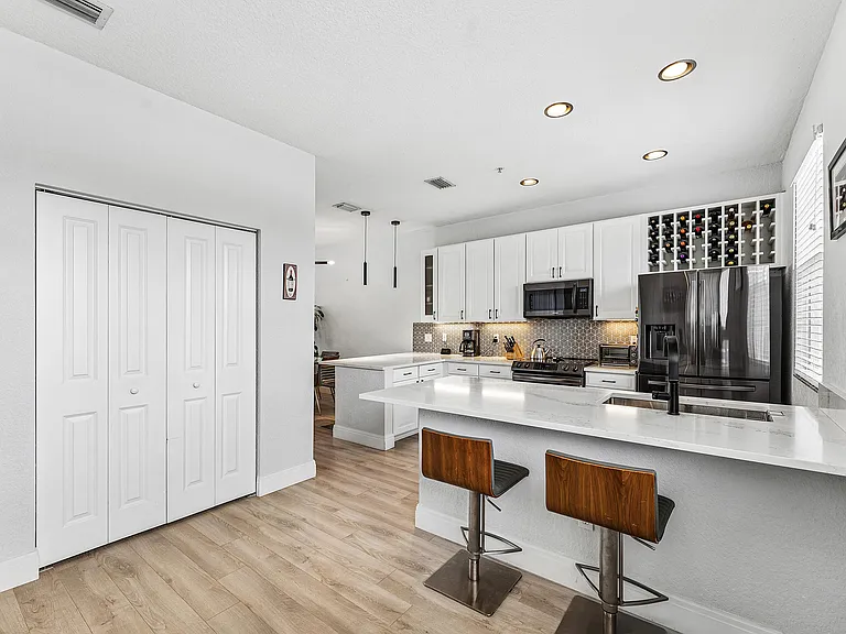 295 NE 5th Ave #22 — Photo 8