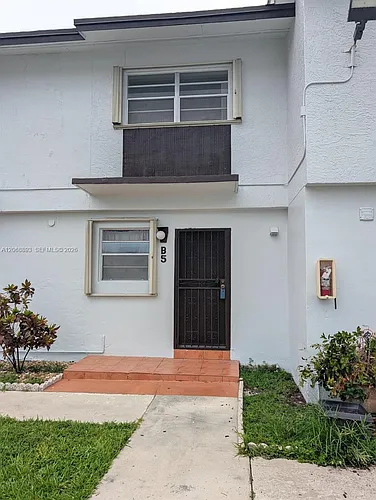 21 SW 109th Ave #B5 Photo 1