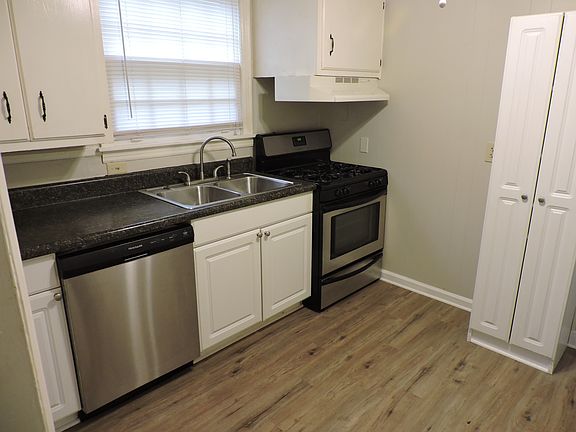 5th image of 750 Loeb St