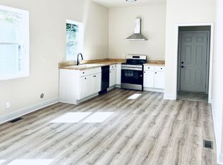 106 Ridgeway St, Greenville, NC 27834